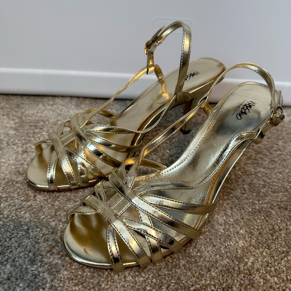 Mossimo Supply Co. gold peep toe strappy heel